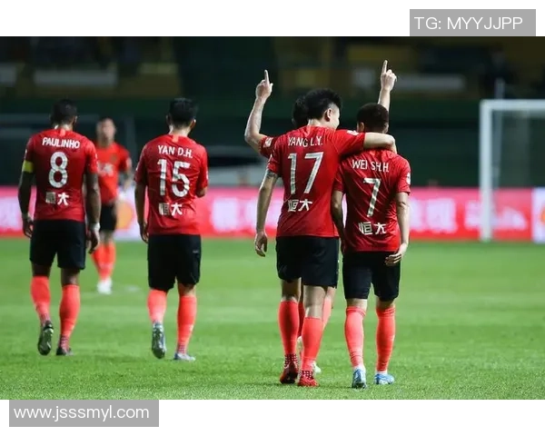 城南队与广州富力的精彩对决分析与赛季展望